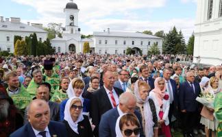 В Полоцке День памяти преподобной Евфросинии Полоцкой отметили Крестным ходом